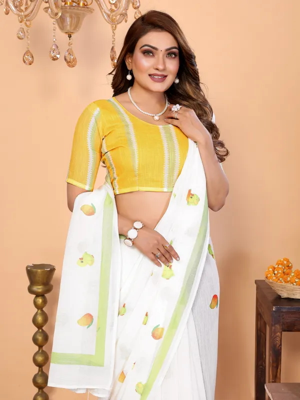 White_Printed_Saree_For_Women