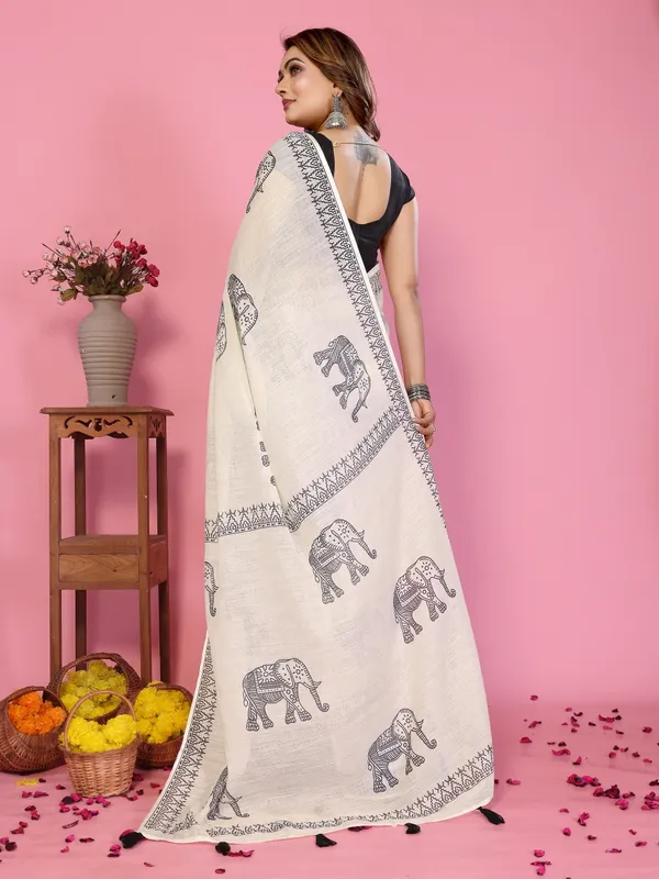 Ivory_Elephant_Print_Saree_For_Women
