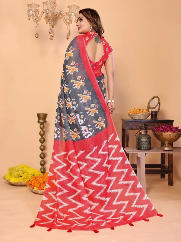 Red_Printed_Saree_For_Women