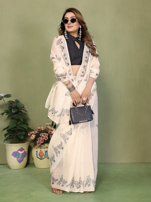 Cream_Printed_Ethnic_Saree_For_Women