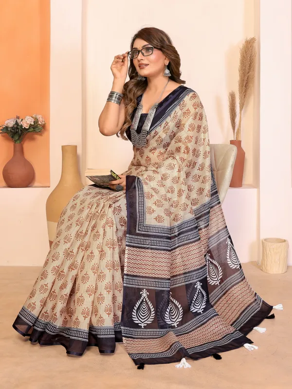 Black_Printed_Saree_For_Women