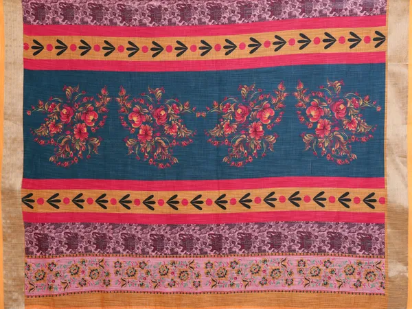 Pink_Floral_Print_Saree_For_Women