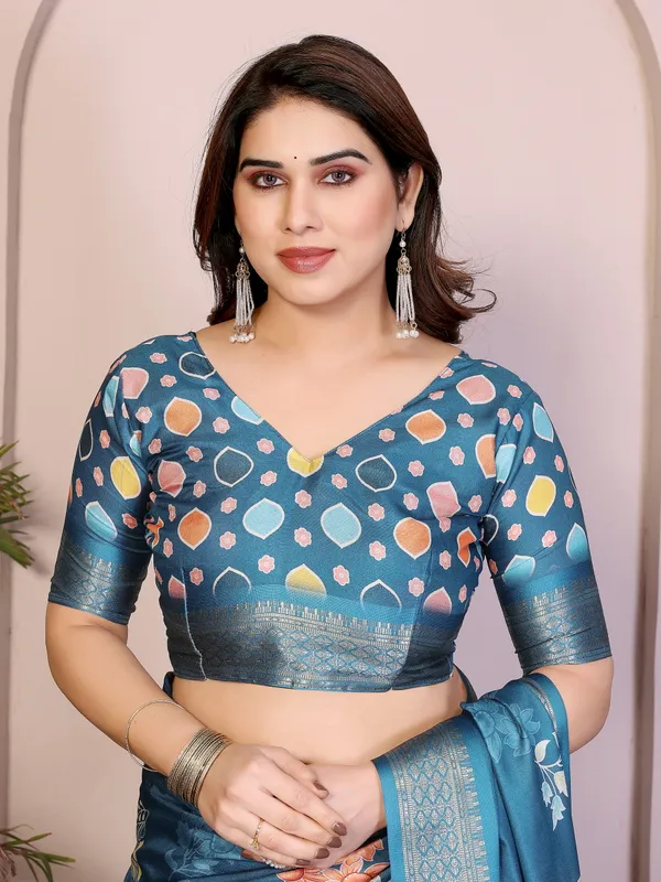 Blue_Floral_Print_Saree_For_Women