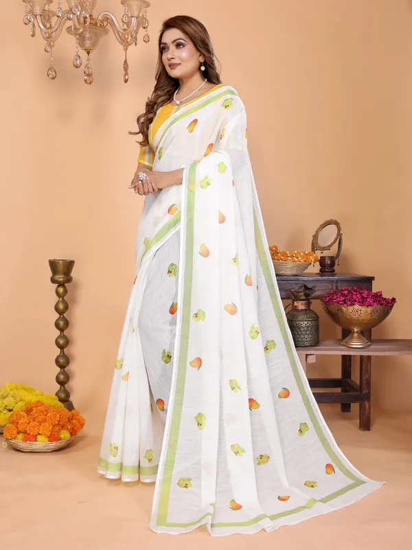 White_Printed_Saree_For_Women