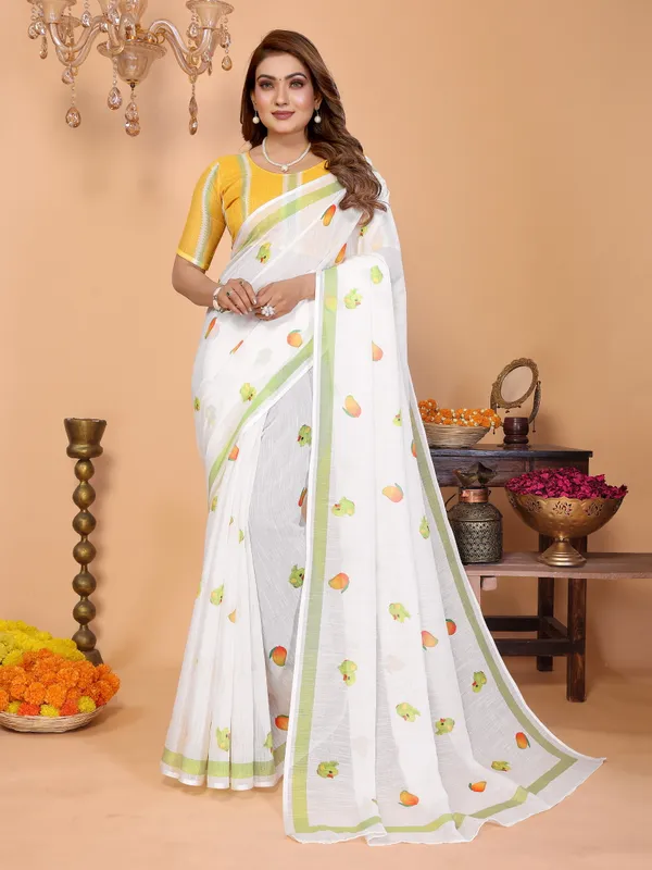 White_Printed_Saree_For_Women