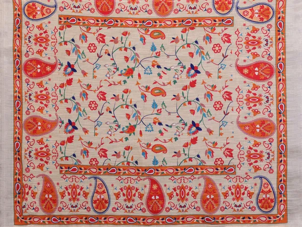 Beige_Printed_Traditional_Saree_For_Women