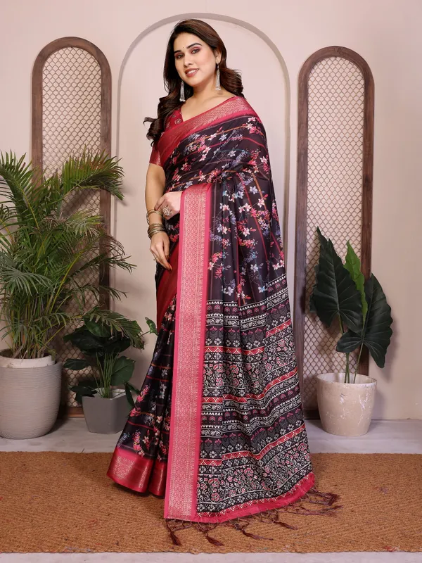 Pink_Printed_Ethnic_Saree_For_Women