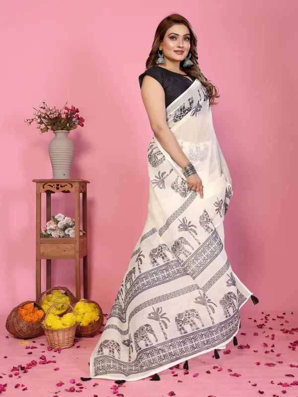 White_Printed_Saree_For_Women