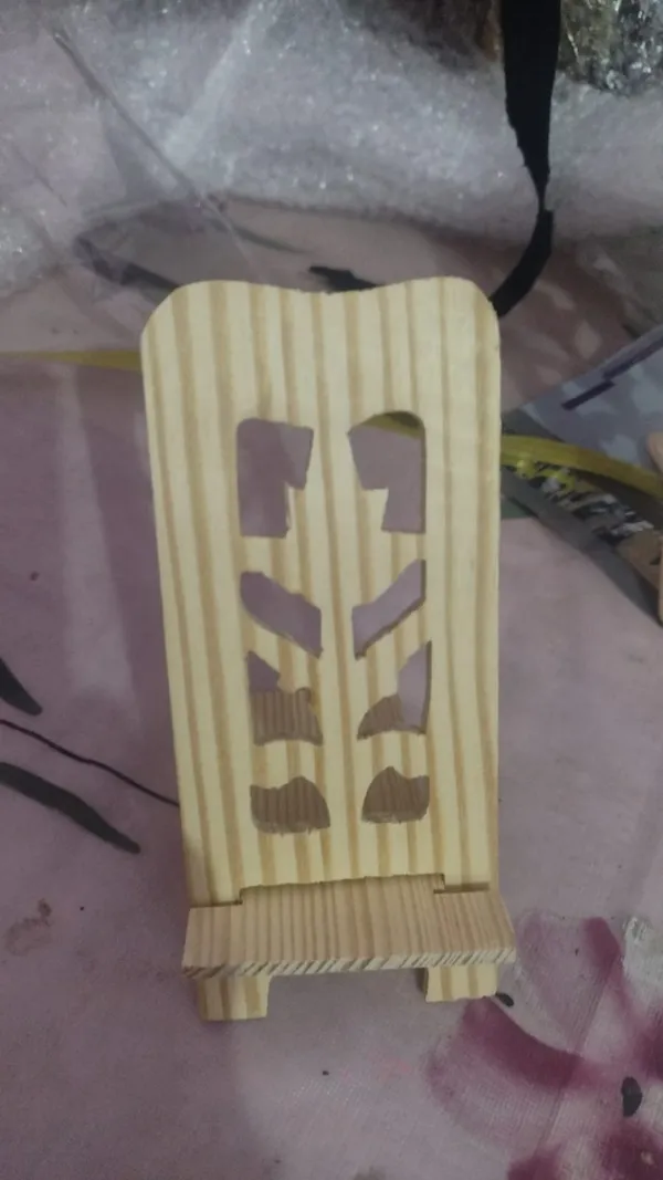 Wooden_Decorative_Mobile_Phone_Stand