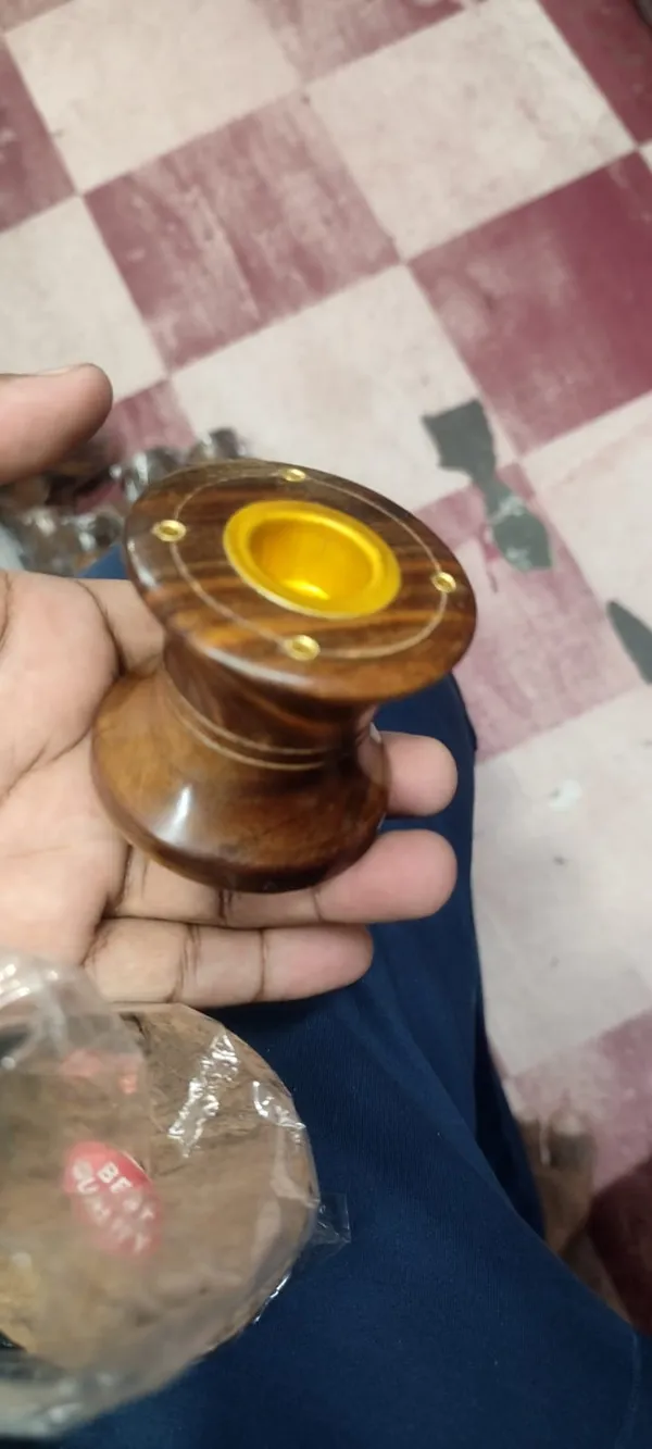 Wooden_Polished_Decorative_Holder