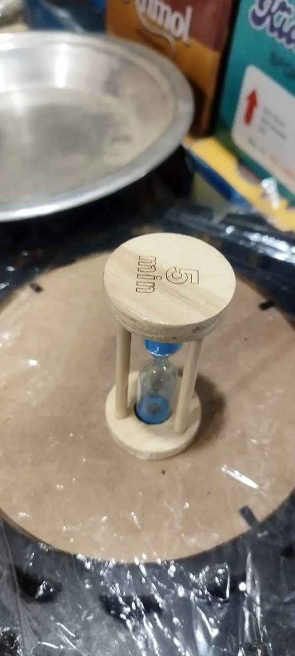 Wooden_Minimalist_5_Minute_Hourglass_Timer