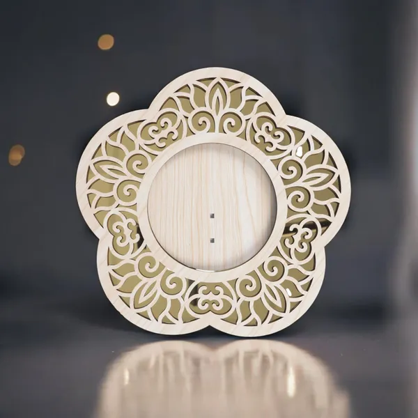 Izels_Flower_Shape_Photo_Frame_Wooden_Default_Title