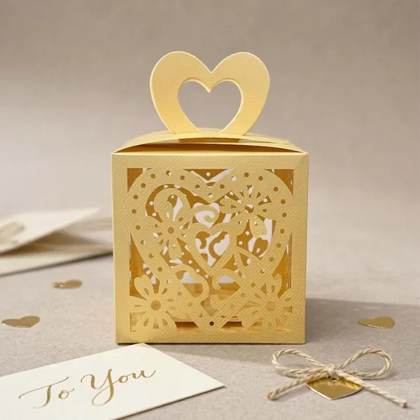 Laser_Cut_Gift_Boxes_With_Handle_Heart_Design_Default_Title