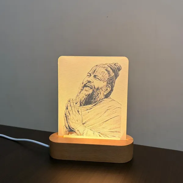 Premanand_Ji_Maharaj_Led_Spiritual_Lamp_Acrylic_Warm_White_Glowing_Night_Light_With_Wooden_Base_Usb_Powered_Ideal_For_Home_Mandir_Pooja_Room_Bedroom_Meditation_Size_8x6_Inch