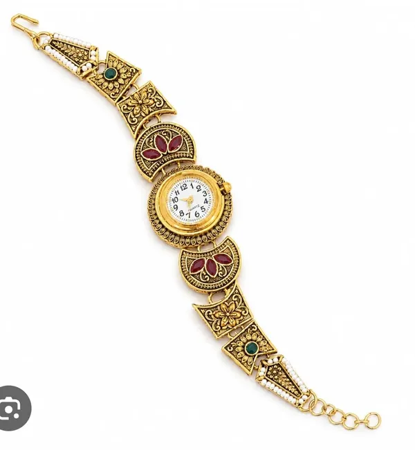 Gold-Toned_Traditional_Analog_Wristwatch_for_Women