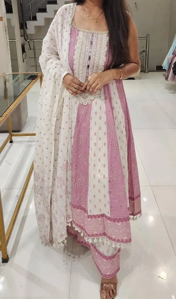 White_Printed_Straight_Kurta_Set_For_Women