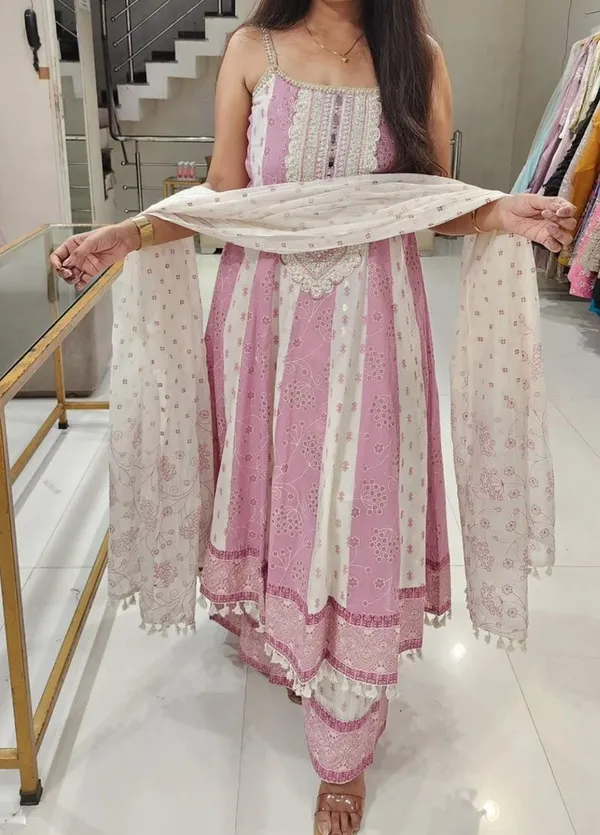 White_Printed_Straight_Kurta_Set_For_Women