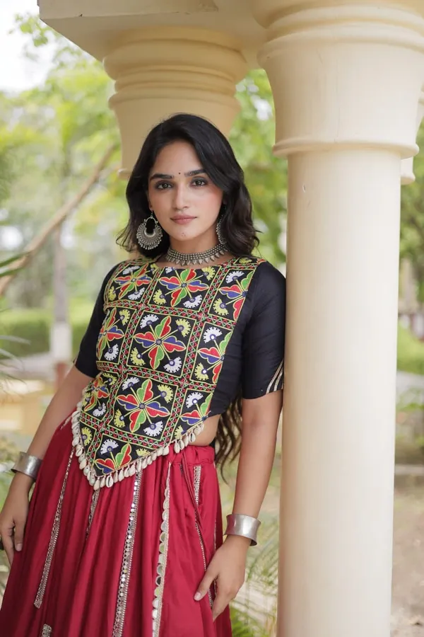 Sm_Rayon_Mirror_Work_Lehenga_With_Embroidered_Blouse_White