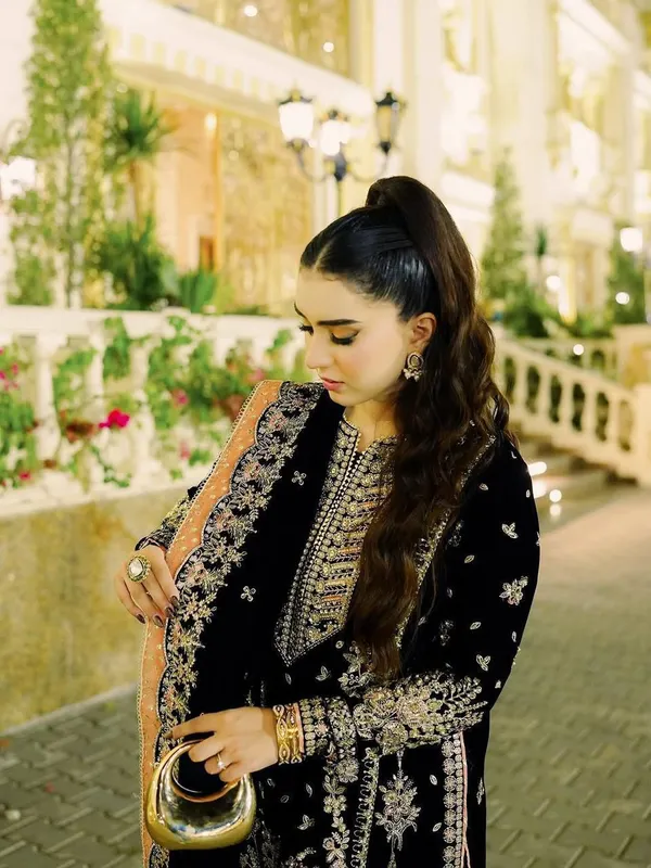 Sm_Designer_Festive_Gmy_Silk_Kurti_Plazzo_Set_With_Dupatta_Black_Edition