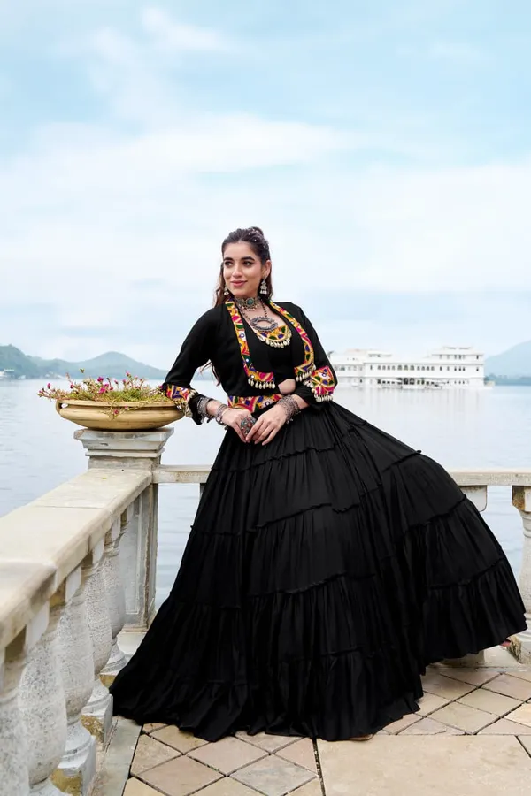 Sm_Traditional_Gamthi_Mirror_Work_3_Piece_Jacket_Lehenga_Set_Black