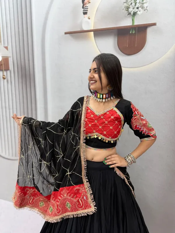 Sm_Rayon_Cotton_Chaniya_Choli_With_Jacket_Embroidered_Dupatta_Default_Title