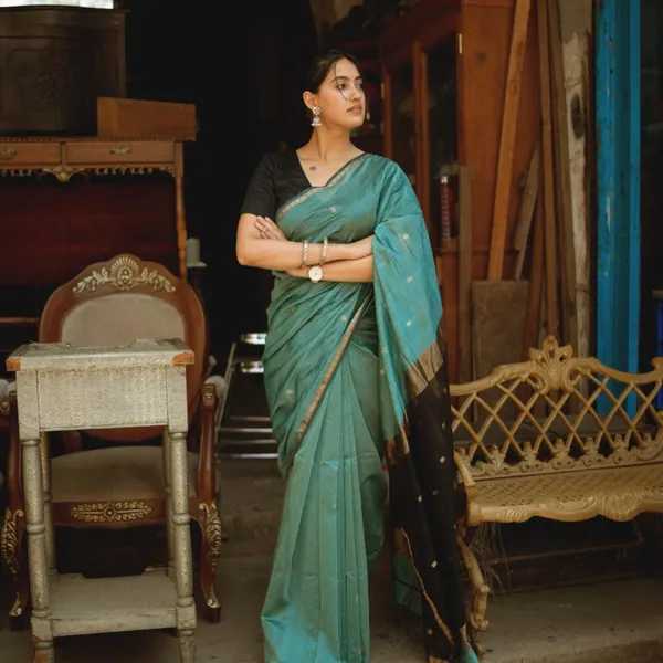 Sm_Soft_Linen_Slub_Festive_Saree_With_All_Over_Jacquard_Weaving_Teal_Green