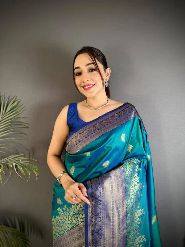 Sm_Premium_Kanjivaram_Soft_Silk_Saree_With_Copper_Zari_Jaal_Weaving_Default_Title