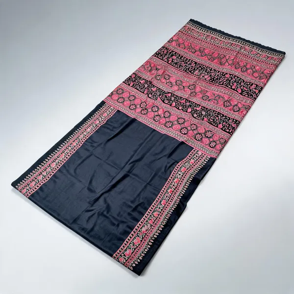 Black_Ajrakh_Satin_Crepe_Silk_Ghungroo_Work_Lace_Pallu_Saree_For_Women