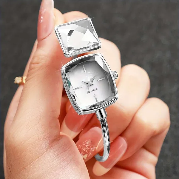Silver_Square_Dial_Bangle_Watch_for_Women