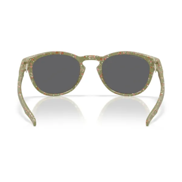 Oakley_Latch_Matte_Fern_Terrazzo_Prizm_Black_Lifestyle_Sunglasses