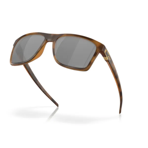 Oakley_Leffingwell_Matte_Brown_Tortoise_Prizm_Black_Polarized_Lifestyle_Sunglasses