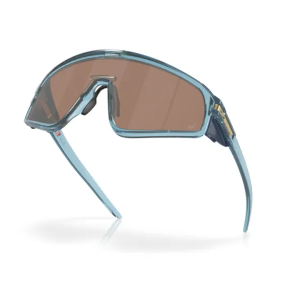 Oakley_Latch_Panel_Transparent_Stonewash