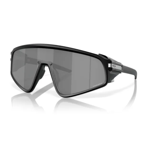 Oakley_Latch_Panel_Matte_Black