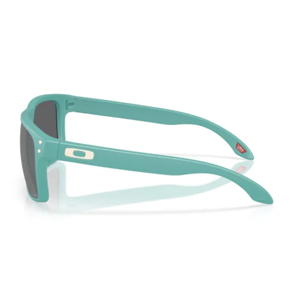 Oakley_Holbrook_Matt_Pacific