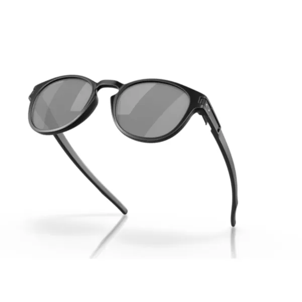 Oakley_Latch_Matte_Black