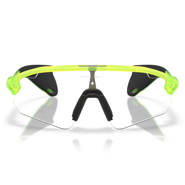 Oakley_Stunt_Devil_Asian_Clear_To_Black_Iridium_Photochromic