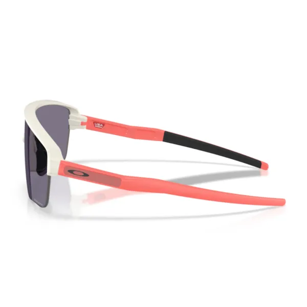 Oakley_Corridor_Sq_Matte_Mist