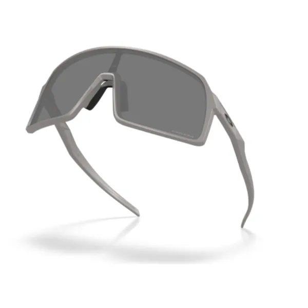 Oakley_Sutro_Titanium