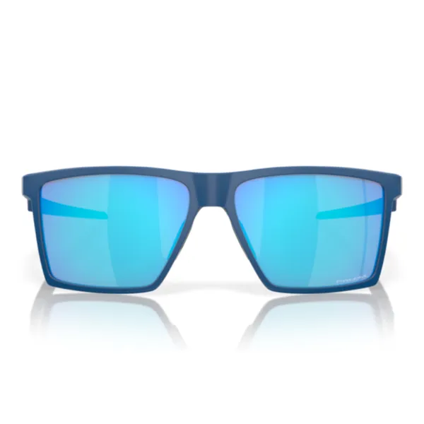 Oakley_Futurity_Sun_Satin_Navy_Prizm_Sapphire_Lifestyle_Sunglasses