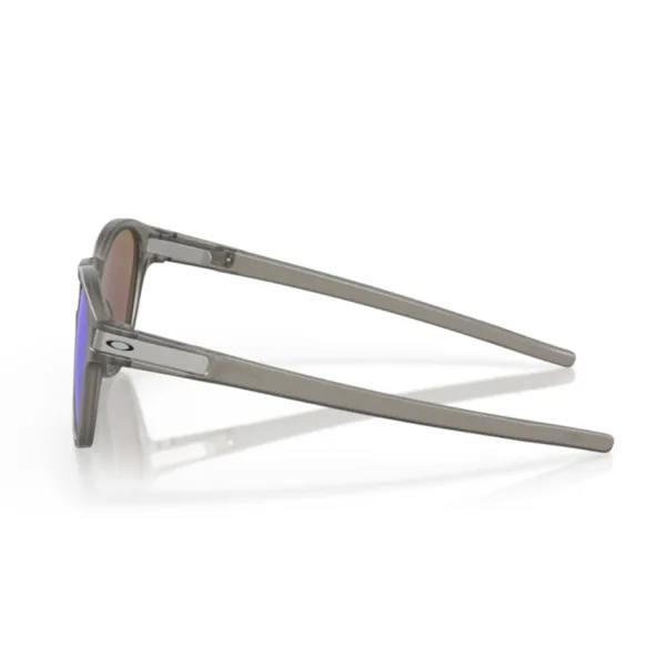 Oakley_Latch_Matte_Grey_Ink_Prizm_Sapphire_Polarized_Lifestyle_Sunglasses