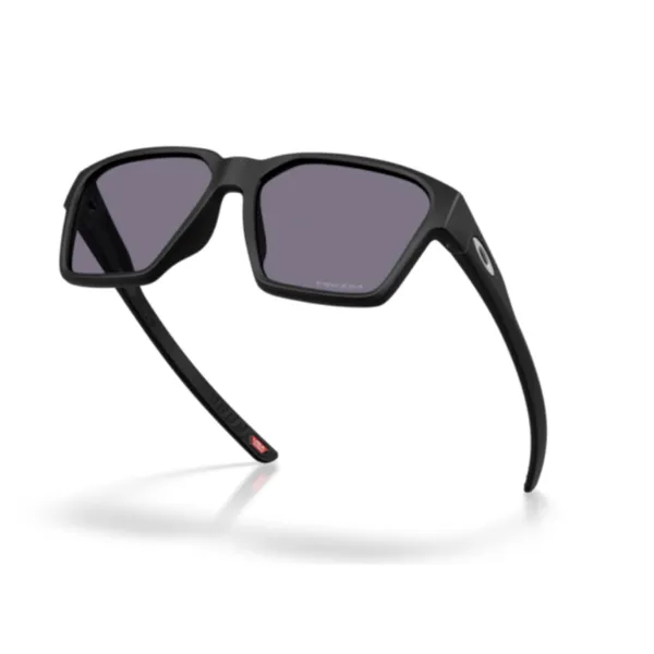 Oakley_Briza_Matte_Black_Prizm_Grey_Lifestyle_Sunglasses
