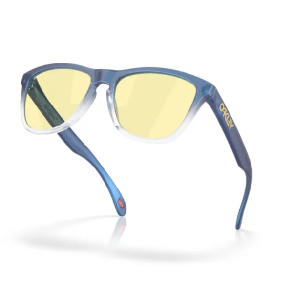 Oakley_Frogskin_Matte_Cyan/Blue/Clear_Shift_Prizm_Gaming_2.0_Lifestyle_Sunglasses