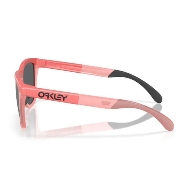 Oakley_Frogskins_Range_Muted_Metallic_Paloma_Prizm_Black_Polarized_Lifestyle_Sunglasses