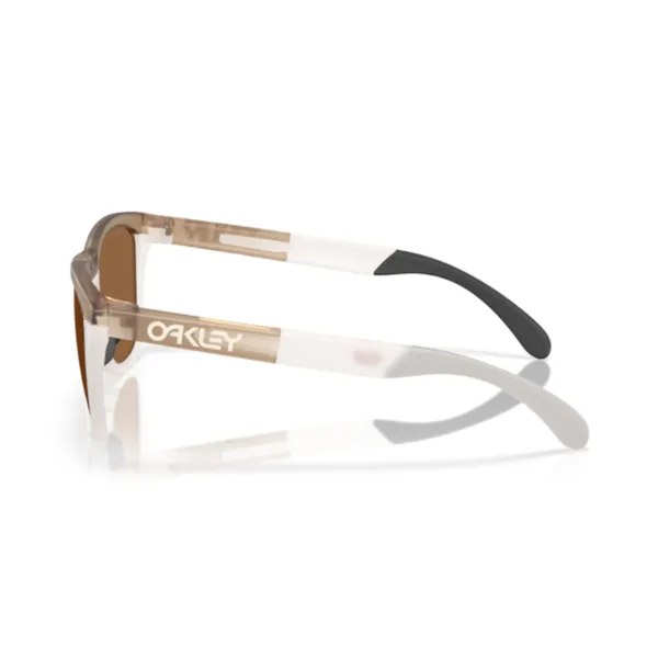 Oakley_Frogskins_Range_Matte_Sepia_Prizm_Bronze_Lifestyle_Sunglasses