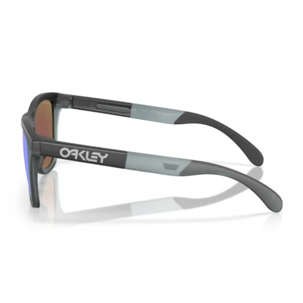 Oakley_Frogskins_Range_Matte_Black_Prizm_Sapphire_Lifestyle_Sunglasses