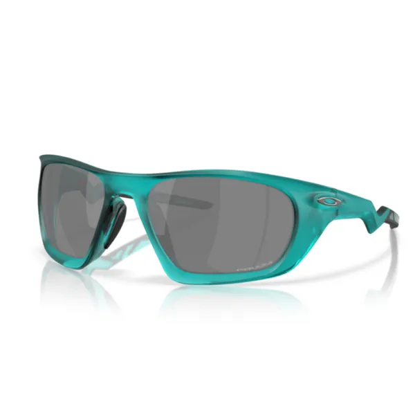 Oakley_Lateralis_Matte_Transparent_Arctic_Surf_Prizm_Black_Sports_Sunglasses
