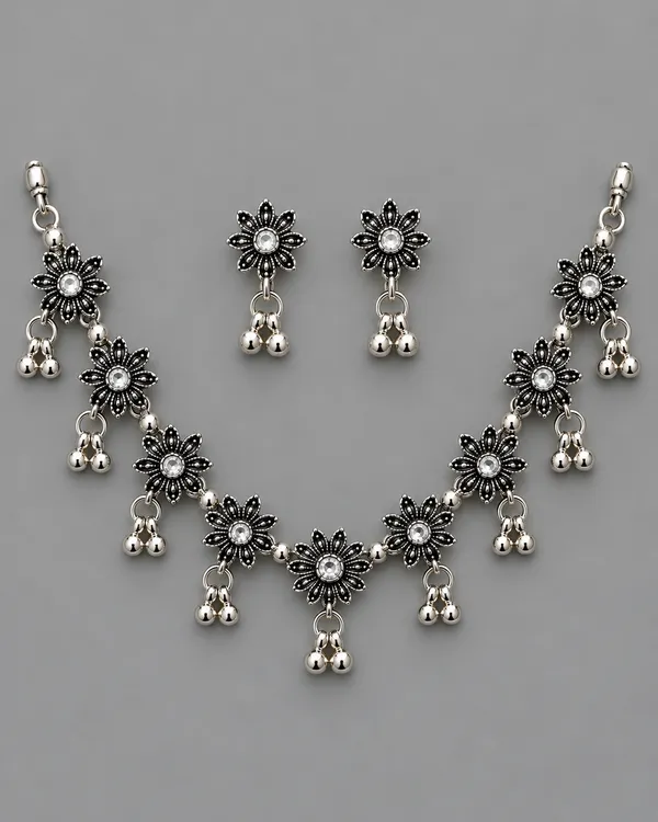 Silver_Oxidised_Alloy_Floral_Necklace_And_Earrings_Set_For_Women