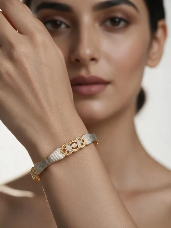 Gold_Alloy_Ornamental_Linked_Bangle_Set_For_Women