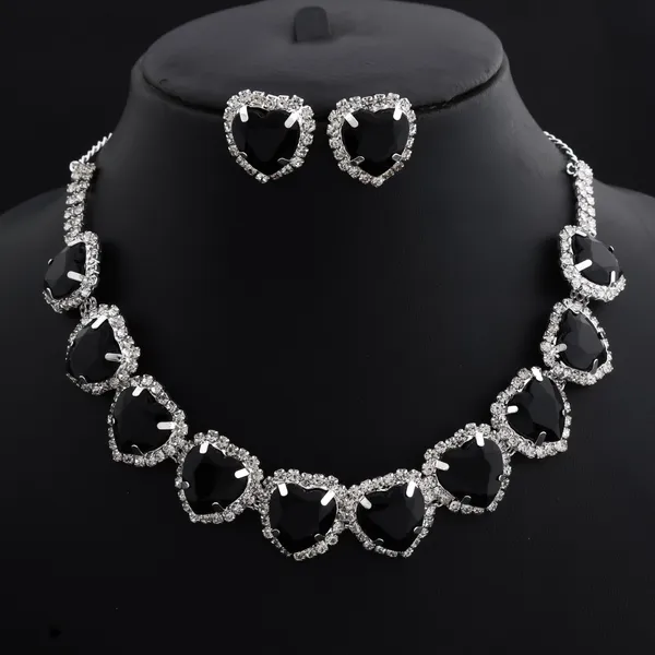 Silver_Black_Alloy_Heart_Stone_Necklace_Set_For_Women