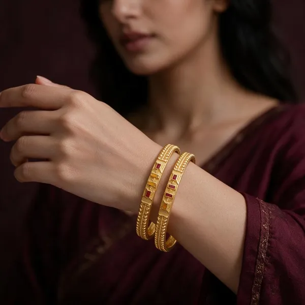 Gold_Alloy_Red_Stone_Geometric_Bangle_Set_For_Women